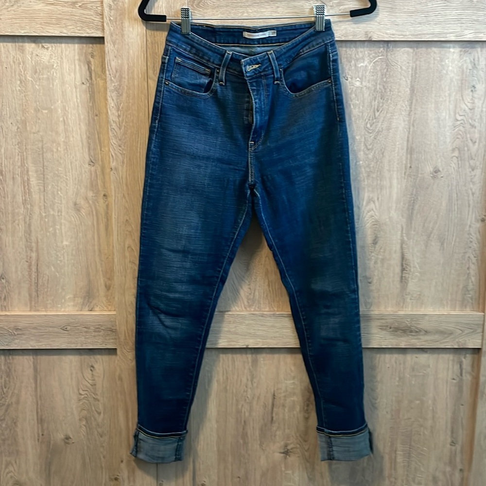 Levi’s 721 High Rise skinny jeans